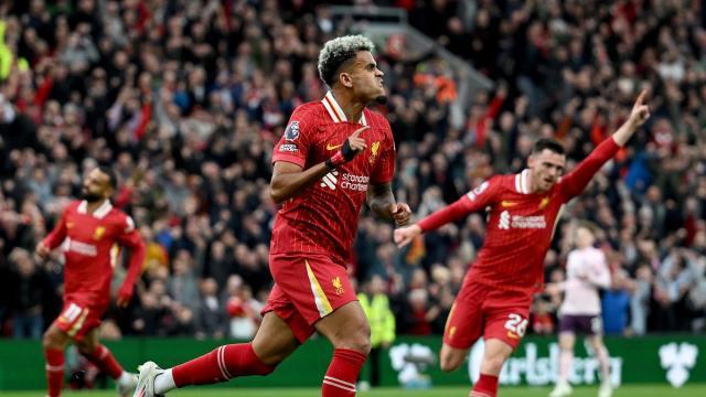 1724634489696045022.jpg luis diaz.jpg