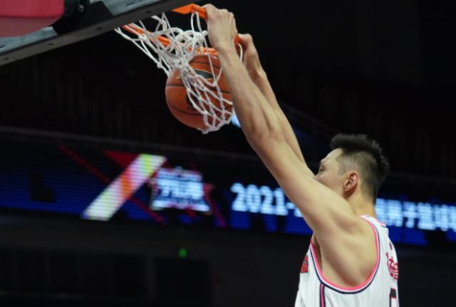 晋级战易建联似梦回当年 老兵不死只是逐渐凋零