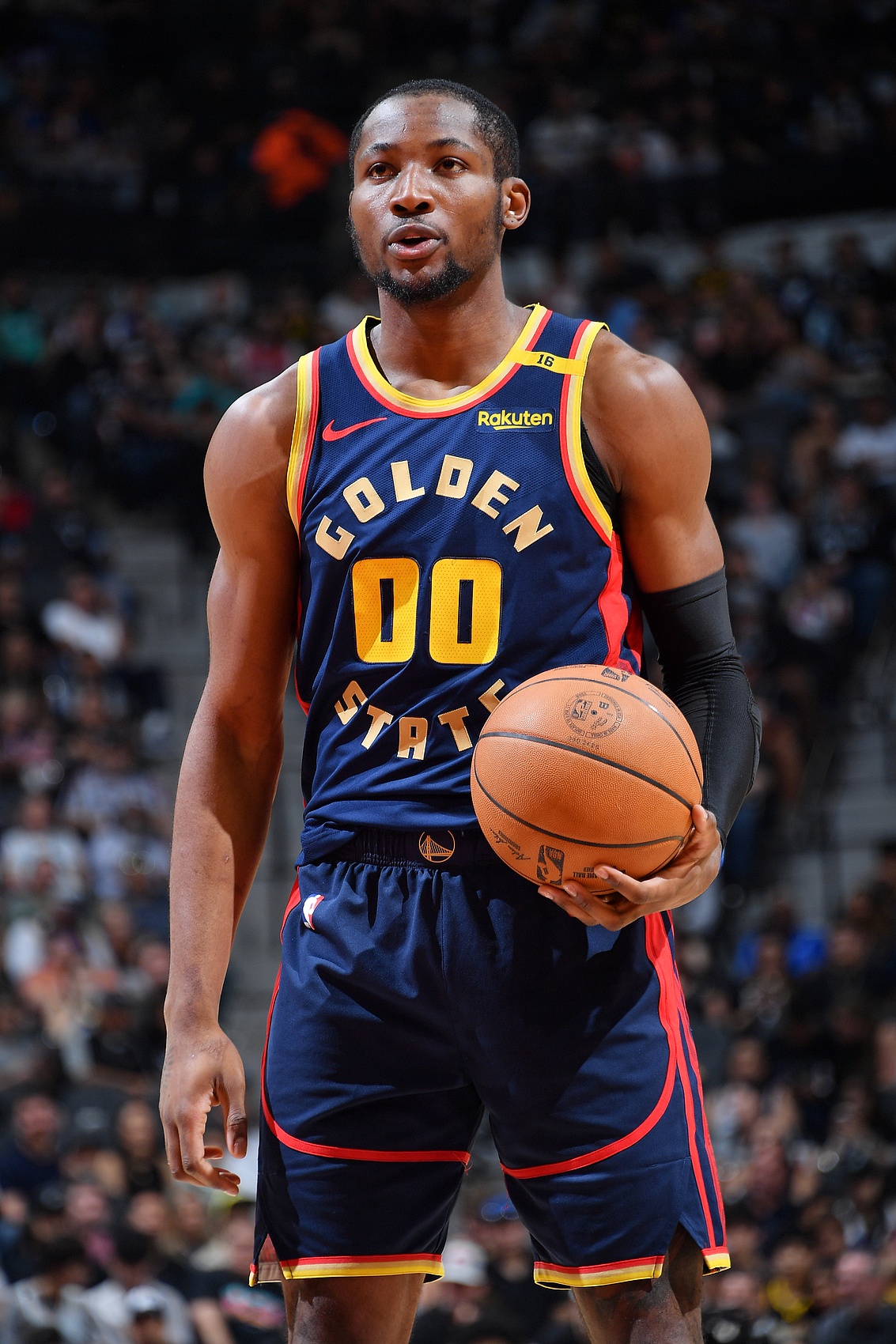 美记:鹈鹕无意库明加 目前他潜在下家包括湖人&国王&独行侠&老鹰